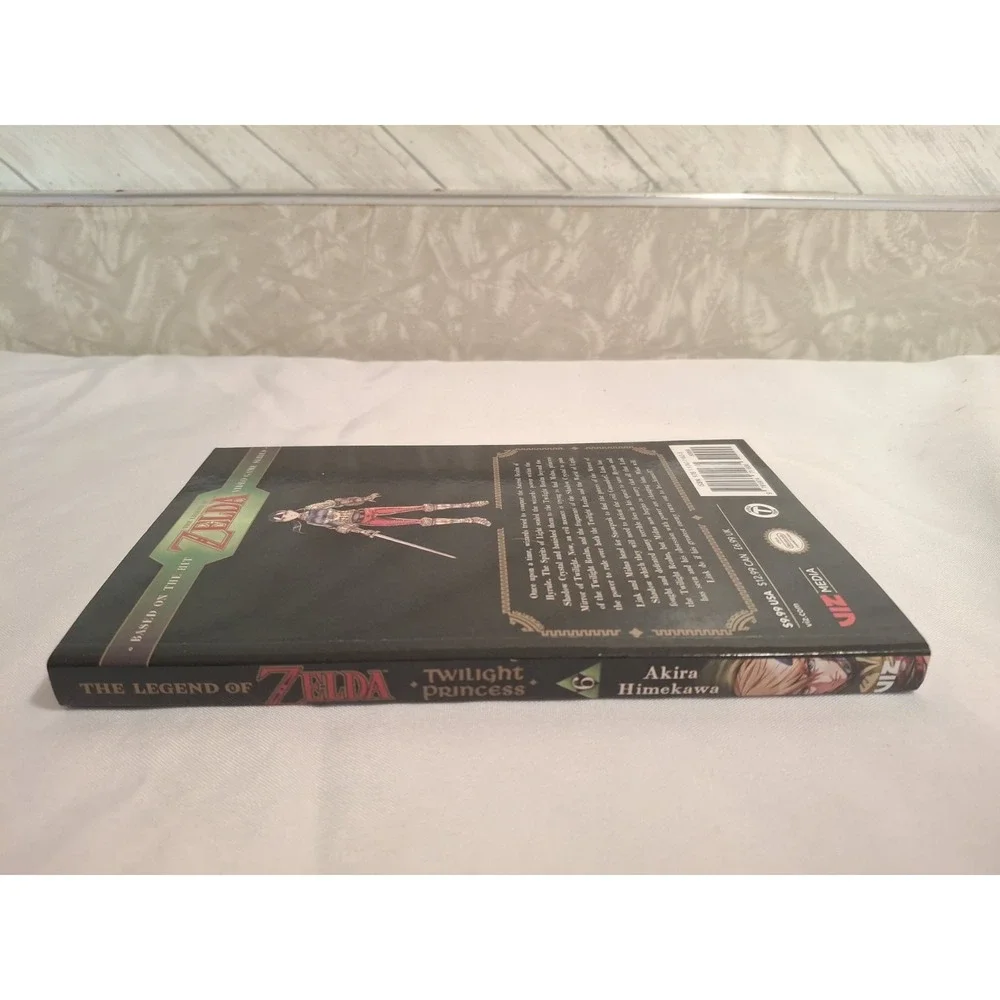 Legend of Zelda: Twilight Princess, Vol. 6 - paperback Himekawa, Akira NICE!